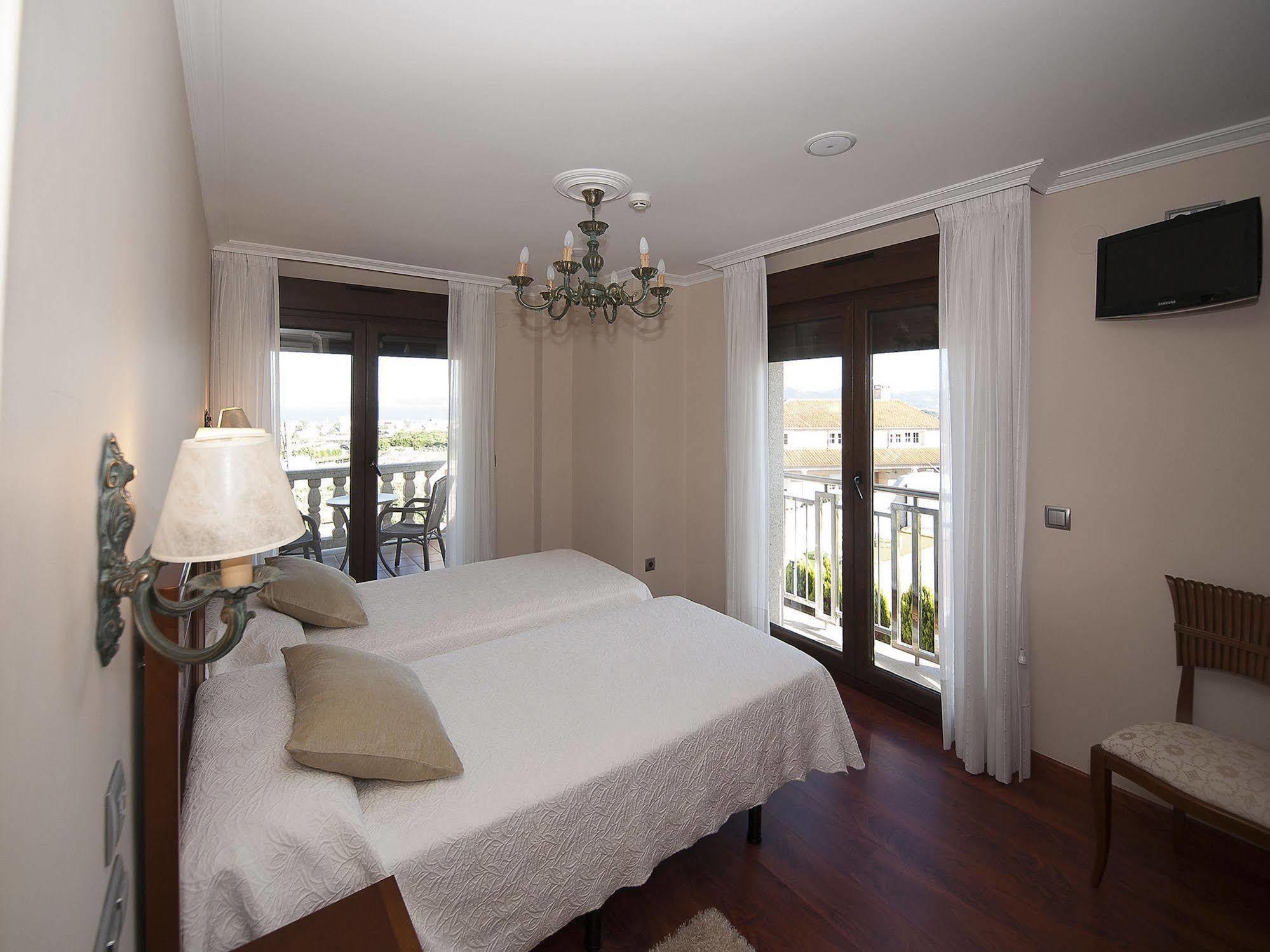 Pension Residencia A Cruzan (Adults Only) 노아야 외부 사진