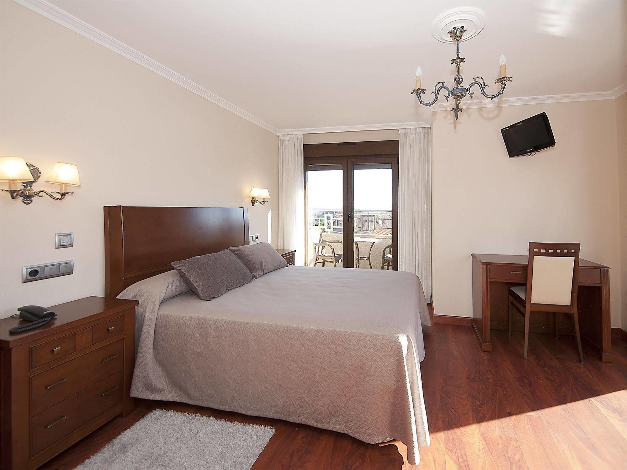 Pension Residencia A Cruzan (Adults Only) 노아야 외부 사진